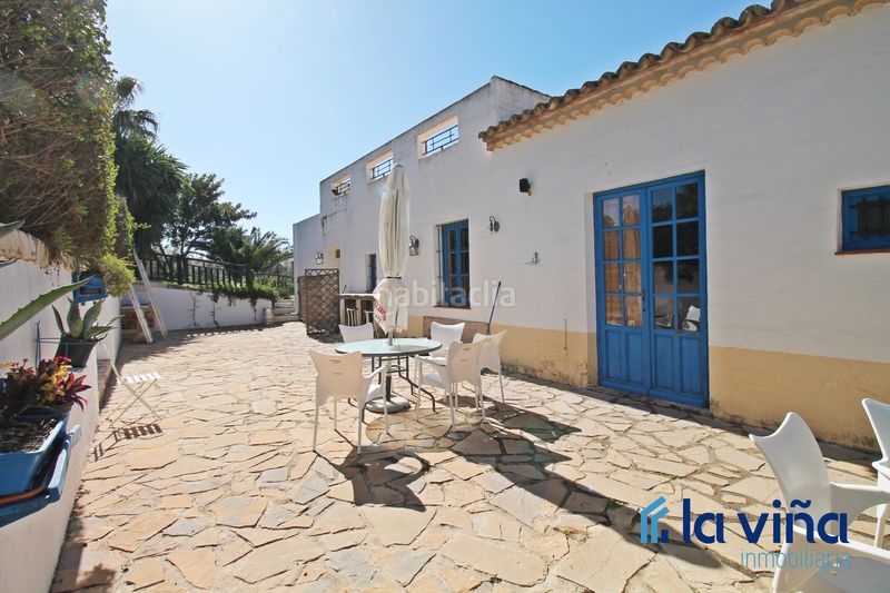 Foto 457a082c-aff1-46e5-8a42-474255db9c4e. Masia amb xemeneia aparcament piscina a Martín de la Jara