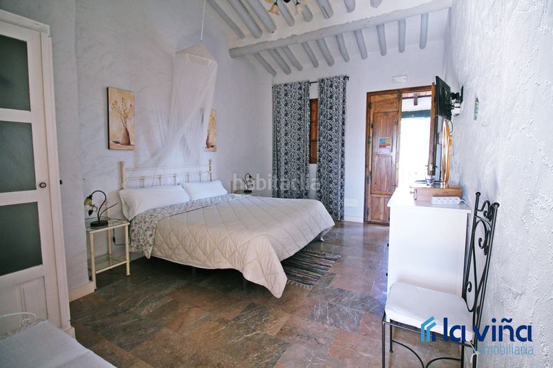 Foto 49c5561c-6c64-48d4-ae34-0bd09d59ee1b. Masia amb xemeneia aparcament piscina a Martín de la Jara