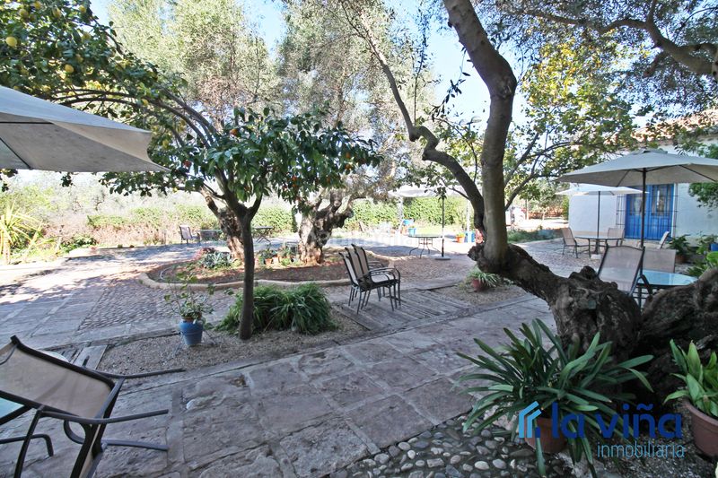 Foto 63c293c4-17c9-4d55-ab4e-67f058d1f3d9. Masia amb xemeneia aparcament piscina a Martín de la Jara