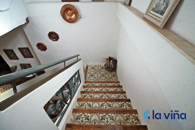 Foto d2490af0-d463-4c9e-b074-9d7a32feb298. Masia amb xemeneia aparcament piscina a Martín de la Jara