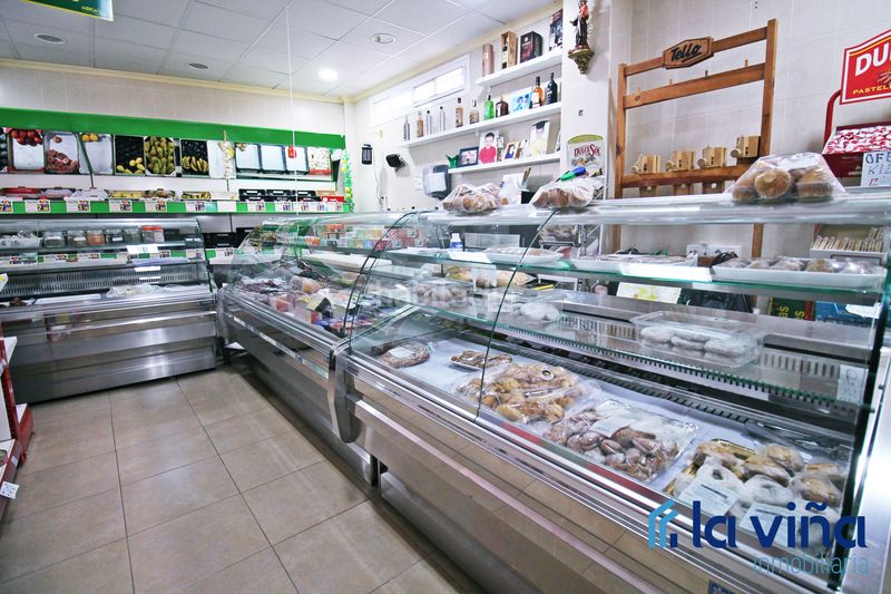 Foto f7eaceb6-007f-4a46-bff7-19e5b0b0f56b. Local comercial a Villanueva de Algaidas