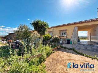Masia a Mollina. Ref:220425907 se vende parcela con dos viviendas en mollina (mál