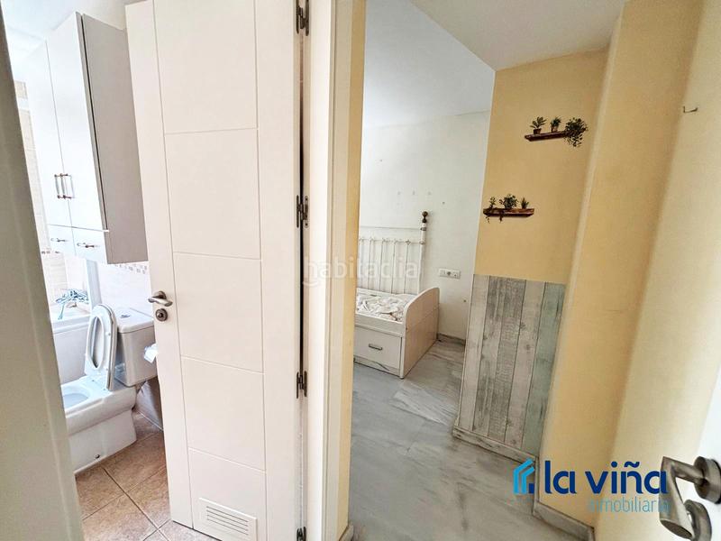 Foto 7f10e340-ab89-4ad5-a32f-bf4253325a11. Piso ref:130525924 se vende piso en primera planta en rincon de la victoria (málaga). en Rincón de la Victoria