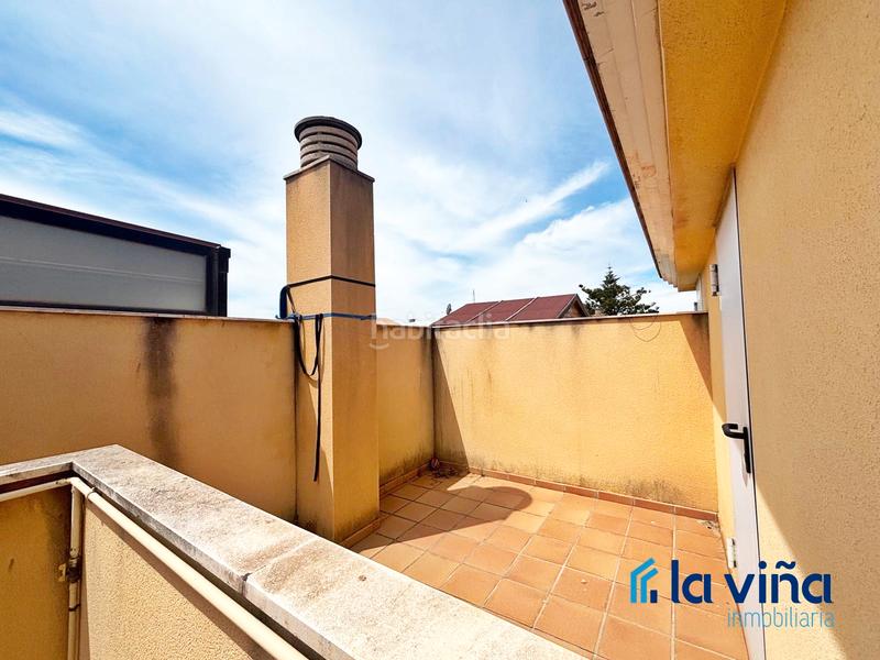 Foto fa46ae20-f11d-4479-86d9-e63f559c57a0. Piso ref:130525924 se vende piso en primera planta en rincon de la victoria (málaga). en Rincón de la Victoria