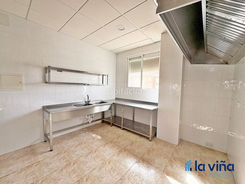 Foto dabe6939-c4b6-4f8a-b8c0-bf08cb58dab7. Local comercial a Roda de Andalucía (La)