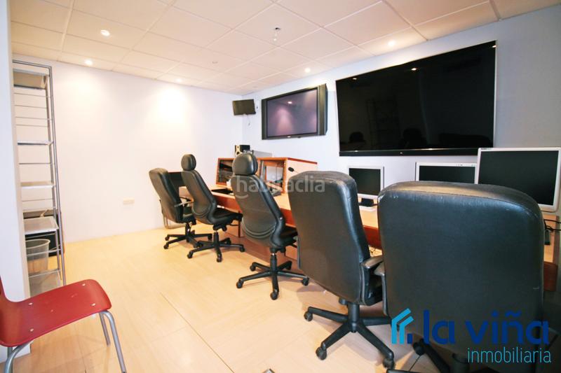 Foto c9b3ce98-cb01-4966-b408-bf2bf063f805. Oficina a Mollina