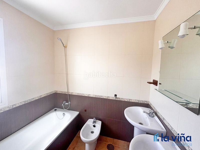 Foto 450306a0-68f1-4b46-9290-ede5609b551c. Casa amb piscina a Humilladero