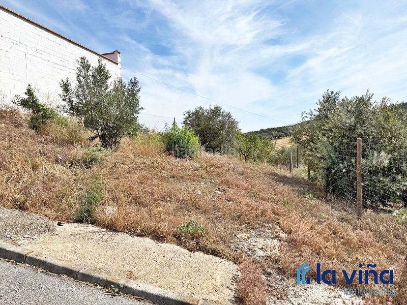 Foto b98b705b-131b-43aa-90f0-5bf53dd466a1. Terreny residencial a Loja
