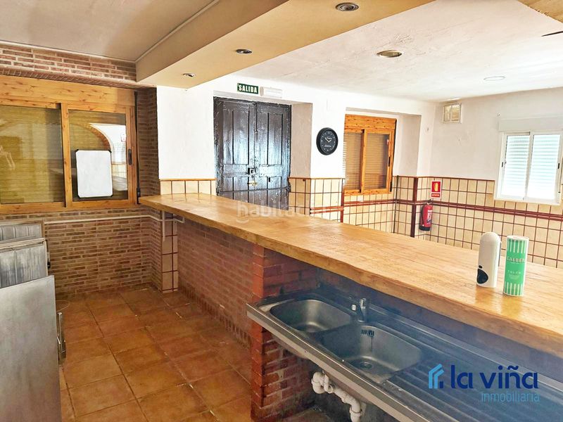 Foto a1c071de-88e9-48d9-a0a5-5f5f8460ef86. Casa amb aparcament a Loja