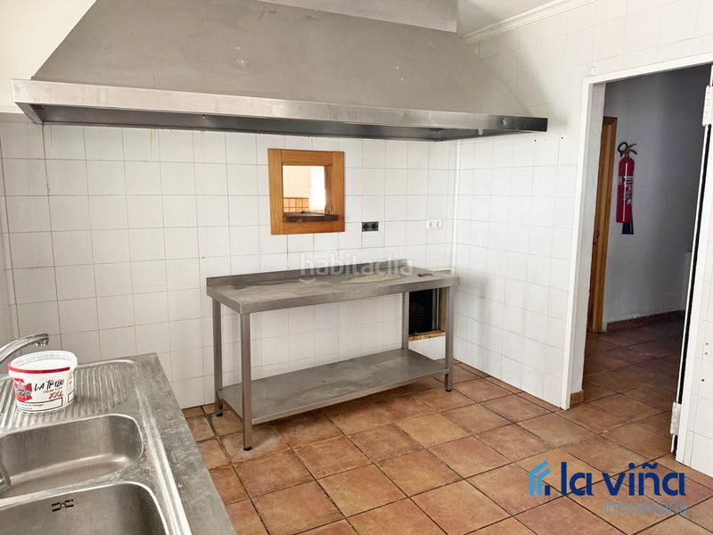 Foto a5373989-b51e-4c98-aad7-76f2c0ebb0f6. Casa amb aparcament a Loja