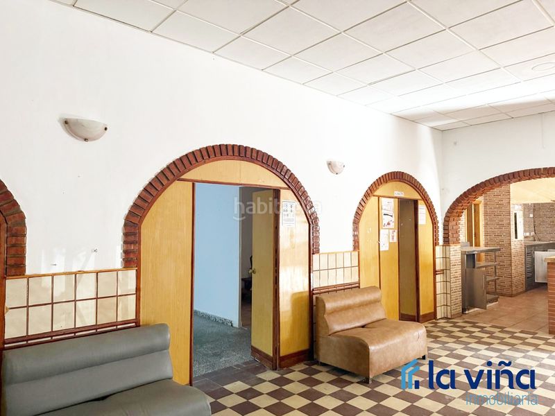 Foto e02e979a-fccf-4668-b3f3-44125021dd25. Casa amb aparcament a Loja