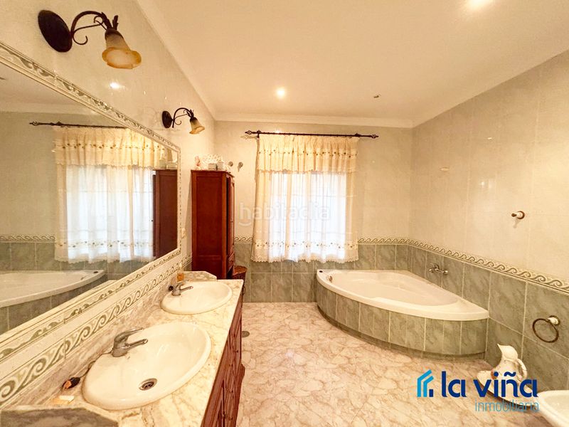 Foto ca932d77-b2fc-4ce2-ab4e-fd78ee5bc0d3. Casa a Humilladero