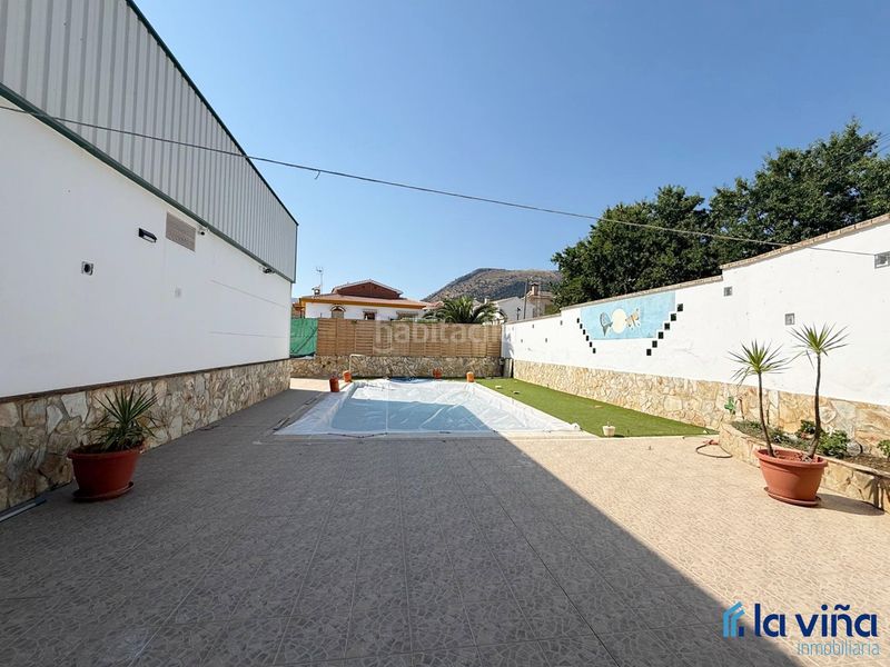 Foto 0726b473-766e-4396-a6f8-0eb8f5ec0c34. Casa amb xemeneia calefacció piscina a Loja