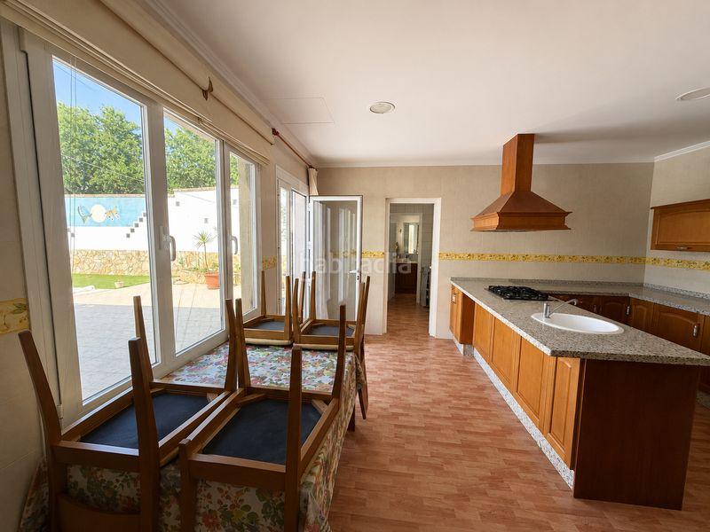 Foto 3d5f864d-2d23-4e5d-8994-e0aa9e7c58aa. Casa amb xemeneia calefacció piscina a Loja