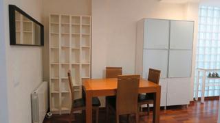 Etagenwohnung in Carrer de biscaia 327. Piso biscaia/ mallorca. calle peatonal. amueblado, ideal parejas