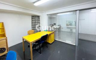 Oficina a Beasain. Local comercial en venta. beasain