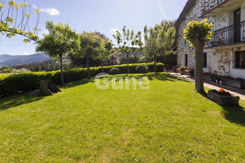 Foto 1daab184-db31-4cf4-a46d-1e106e5cbf73. Casa caserio en venta. en Urretxu