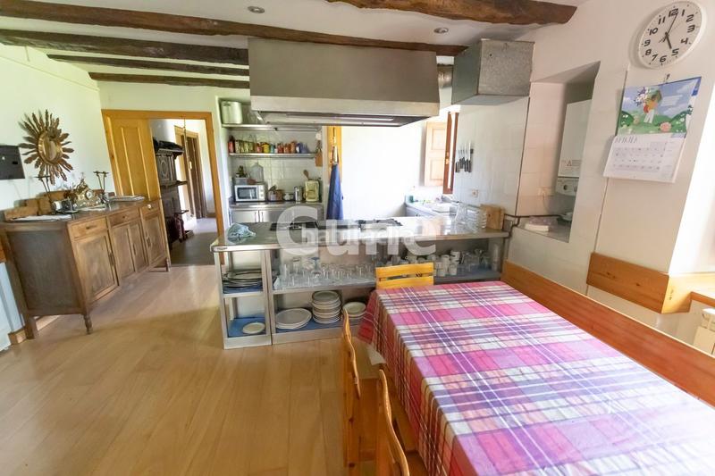 Foto fc324c13-cbd2-48de-bd82-fdc05859034c. Casa caserio en venta. en Urretxu