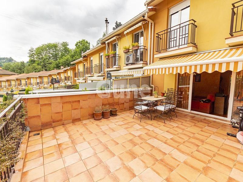 Foto 51886938-e36d-4e3f-87fc-f8c8e63cbdfc. Casa adossada amb calefacció a Beasain