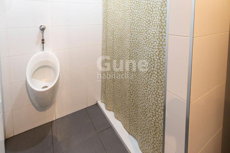 Foto 9a9d718d-7c0b-4ae3-a4d9-906bf30dec32. Bâtiment à usage industriel dans Lazkao