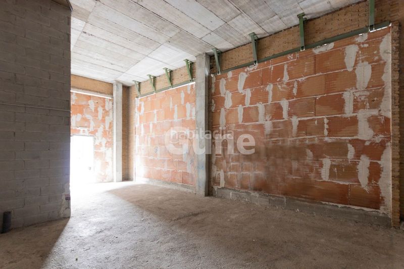 Foto bcb6c7fc-e100-4b8c-83f1-c47f4caccd8b. Local comercial a Beasain