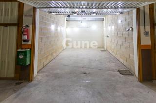 Aparcament cotxe  Bidarte auzoa. Garaje cerrado en venta en legorreta.