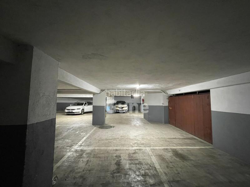 Foto 2957ebaa-48c0-4b67-8f2f-363d6cbe7125. Aparcament cotxe a Lazkao