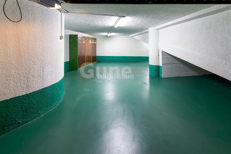 Foto 55093787-f01d-408f-a095-49893525db50. Car parking in Beasain