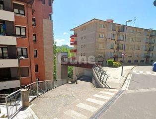 Rent Car parking  Zazpizurreta. Alquiler raya de garaje en beasain