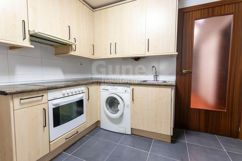 Foto 984ed84a-2b6d-4bc0-867e-6855f0e6f9a2. Piso  en venta centro. en Urretxu