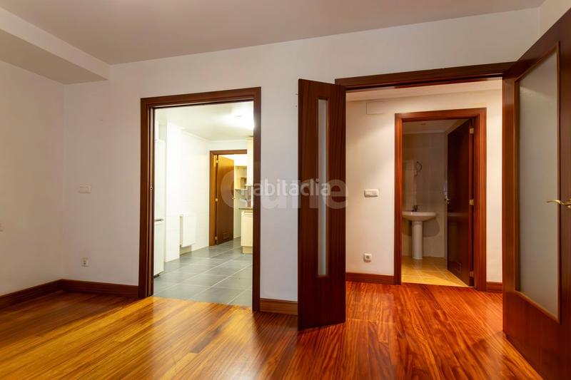 Foto f092eb40-17f3-48ad-a622-796dd445485c. Piso  en venta centro. en Urretxu