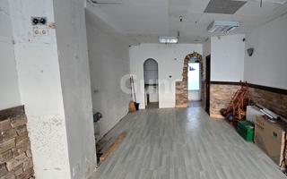 Locale commerciale  Hirigoien kalea. Local comercial en lazkao