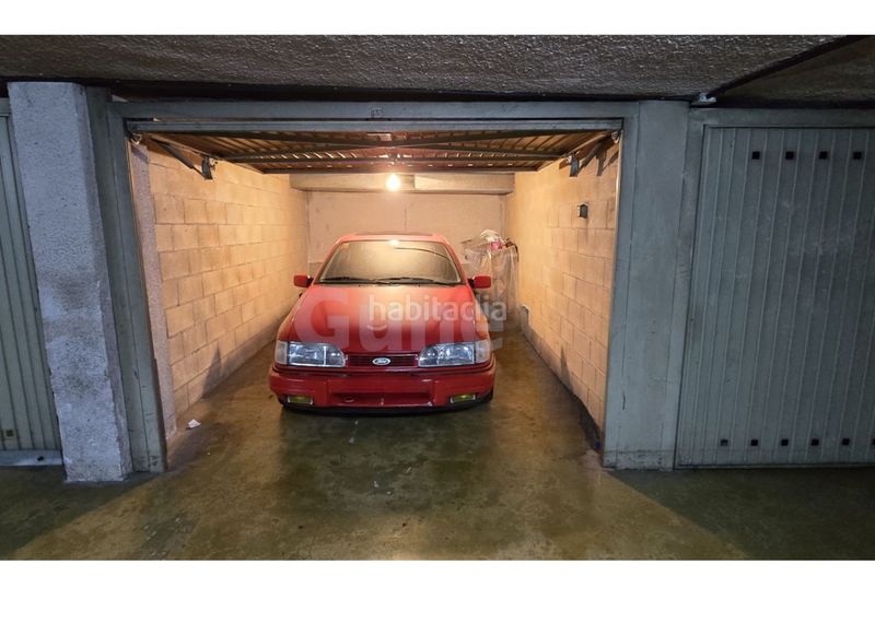 Foto b5ae83db-259b-48c6-bead-2089d57fb63e. Aparcament cotxe a Zumarraga