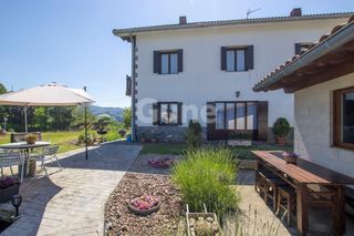 Casa adossada  Astizalde. Casa bifamiliar en venta orendain
