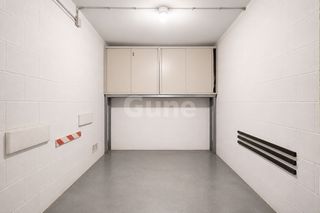 Aparcament cotxe  Urdaneta. Garaje cerrado en venta en el centro de zumarraga