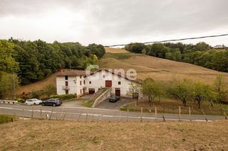 Casa  Arruegi auzoa. Caserío en venta zaldibia
