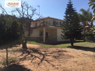 Casa a La Laguna. Chalet de 7 dormitorios  zona pinar de la villa