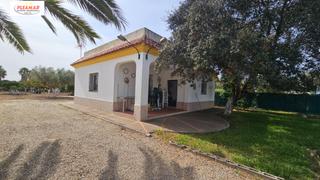 Masia a Chipiona Norte. Casa con terreno de dos dormitorios   zon santo domingo
