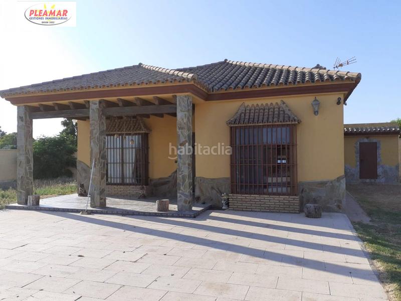 Foto 63d8f0b6-6845-42ca-bd18-71a7739f48ef. Masia amb aparcament a Las Tres Piedras - Costa Ballena Chipiona