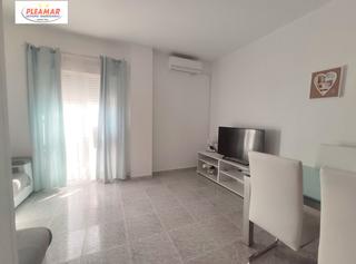 Pis a Puerto Deportivo. Piso de dos dormitorios y loft de un dormitorios  zona puerto de