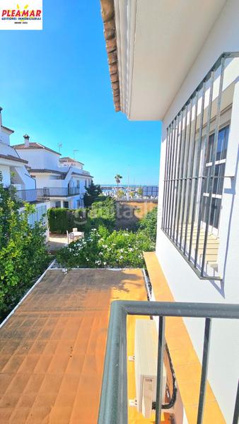 Foto a9e5188f-52f4-4f38-934f-f2acca2a4492. Chalet con parcheggio in Puerto Deportivo Chipiona