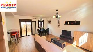Haus in Avenida de Rota. Casa tipo duplex de tres dormitorios    zona los conquistadores