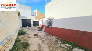 Terreno residencial en Centro. Casa independiente    zona avd. de madrid