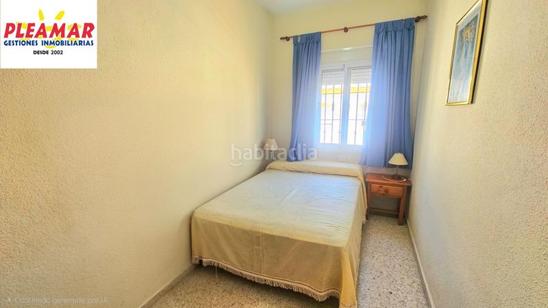 Foto 57425aef-ca48-46eb-8d5f-a73e5156b6f0. Casa duplex 4 dormitorios zona av. de rota en Avenida de Rota Chipiona