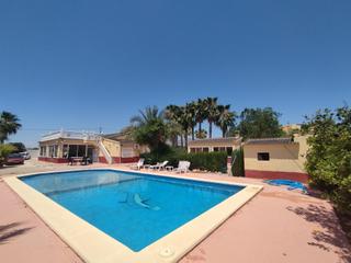 Xalet a Crevillente. Chalet con casa de invitados