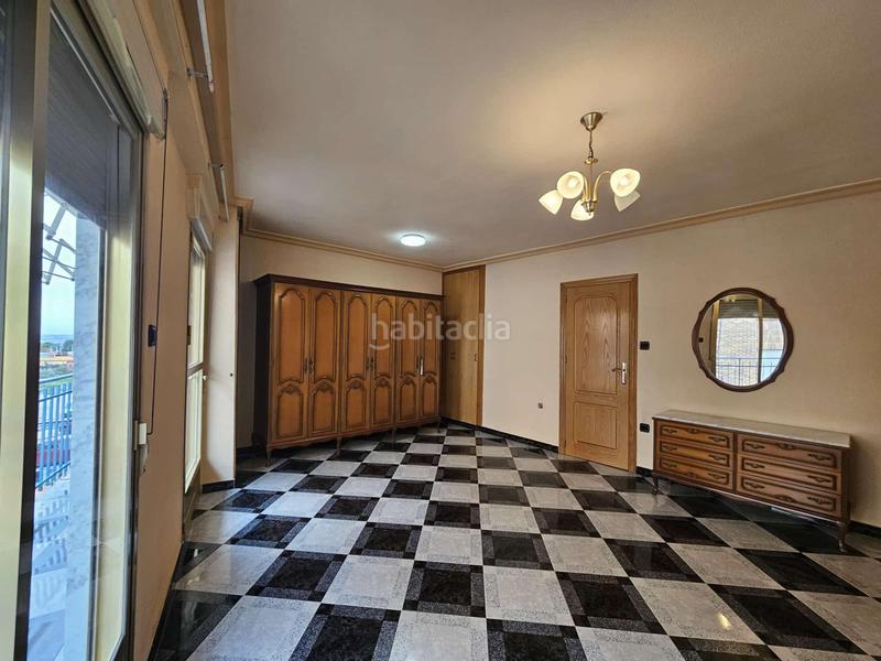 Foto b40c27b8-d42a-43db-8e43-6a03590fb402. Piso  en venta en Crevillente