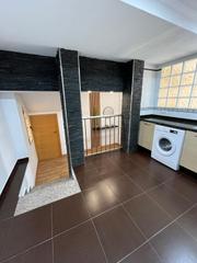 Rent Ground floor  Paseo de la estación. Se alquila estupenda planta baja seminueva de 2 dormitorios