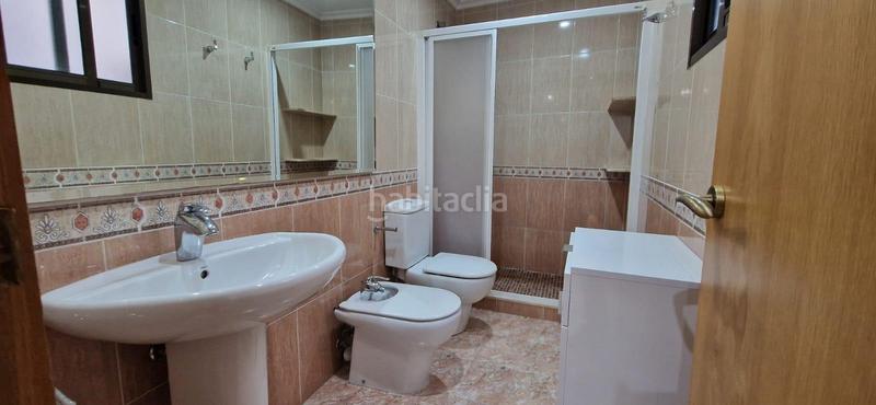 Foto 04d31d2c-2351-44d5-881c-a31d7e9dbc33. Rent flat in Centro Elche / Elx