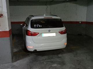 Miete Autoparkplatz in Ciutat Universitària. Alquiler plaza de garaje