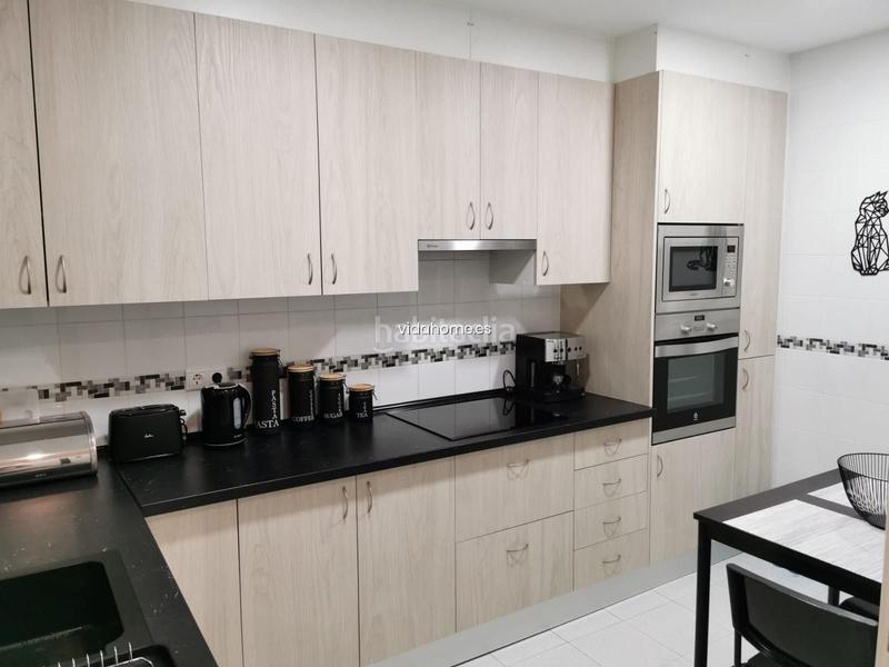 Foto 9af1cb81-e77a-457d-b93b-ab18dc76975b. Chalet avec parking piscine dans Urbanizaciones Gandia